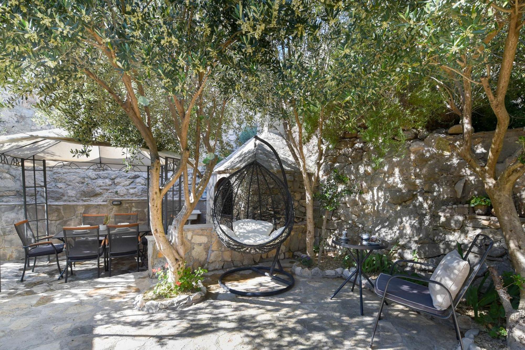 Villa Danica On The Hills, Seaview بودْسْتغانا المظهر الخارجي الصورة