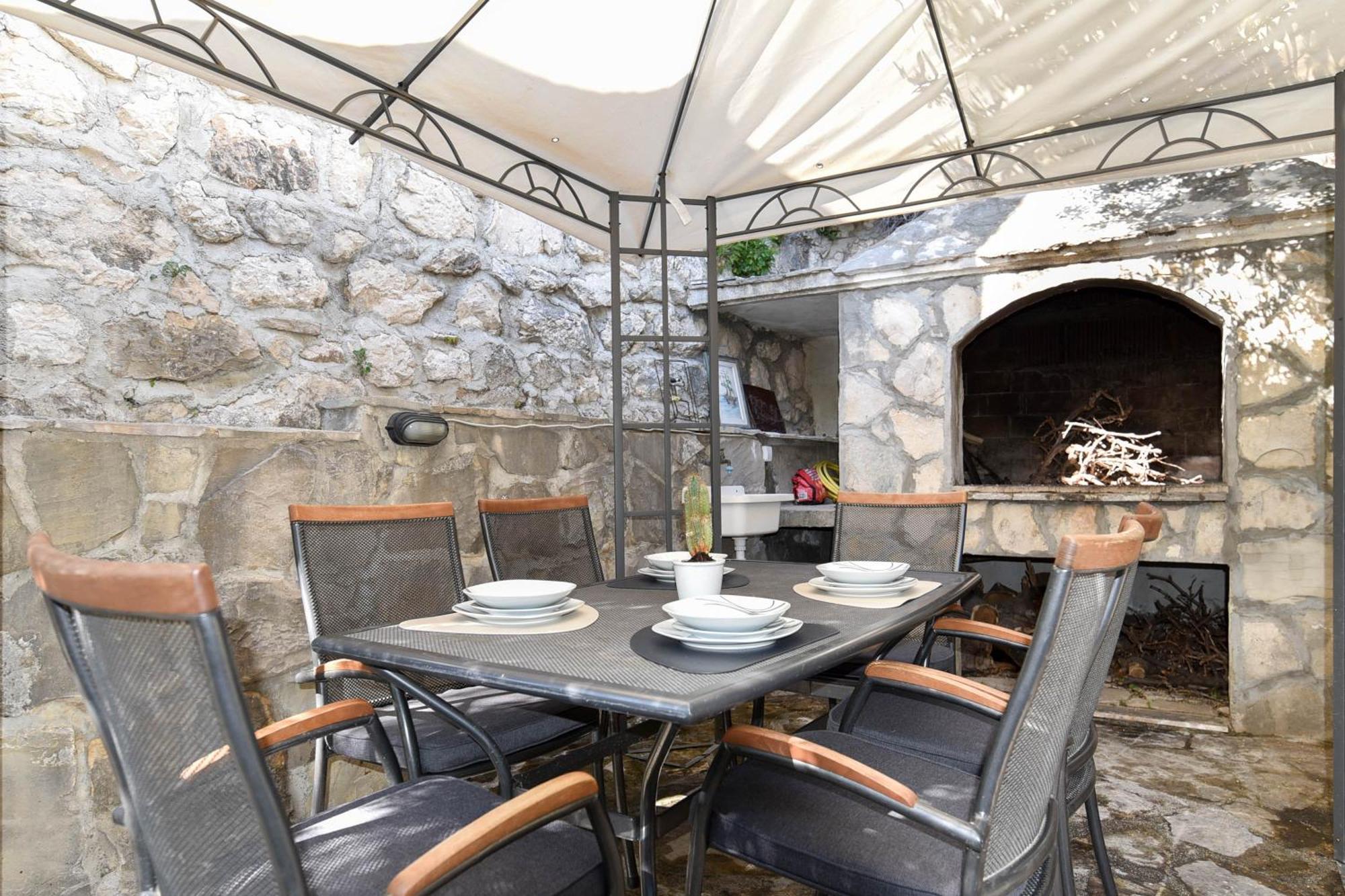Villa Danica On The Hills, Seaview بودْسْتغانا المظهر الخارجي الصورة