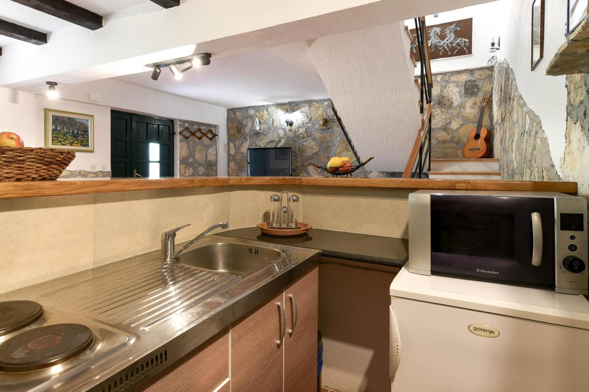 Villa Danica On The Hills, Seaview بودْسْتغانا المظهر الخارجي الصورة